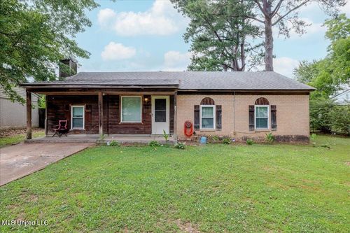 2880 Briarwood Dr, Horn Lake, MS, 38637-1718 | Card Image