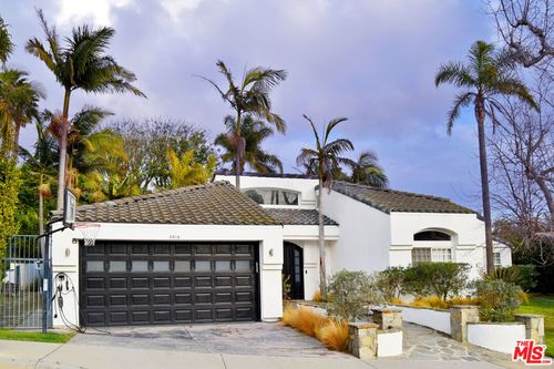 3614 Malibu Country Dr, Malibu, CA, 90265-4713 | Card Image