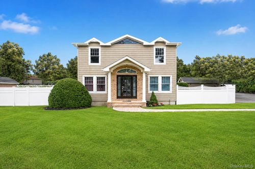 2553 Motor Pkwy, Ronkonkoma, NY, 11779-4937 | Card Image