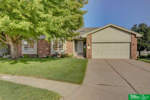 11610 Ridgeview Circle, Papillion, NE, 68133 | Card Image