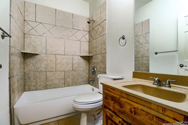 96 Windcrest, House other with 3 bedrooms, 2 bathrooms and null parking in Floresville TX | Image 13