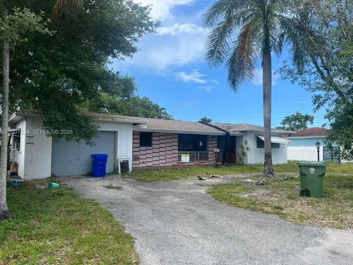 6841 Sw 16th Ct, Pembroke Pines, FL, 33023-2061 | Card Image
