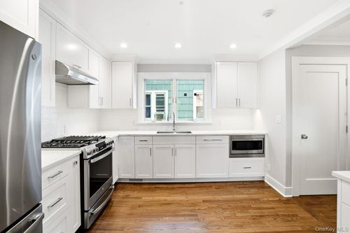 b-71 Henry Avenue, Harrison, NY, 10528 | Card Image