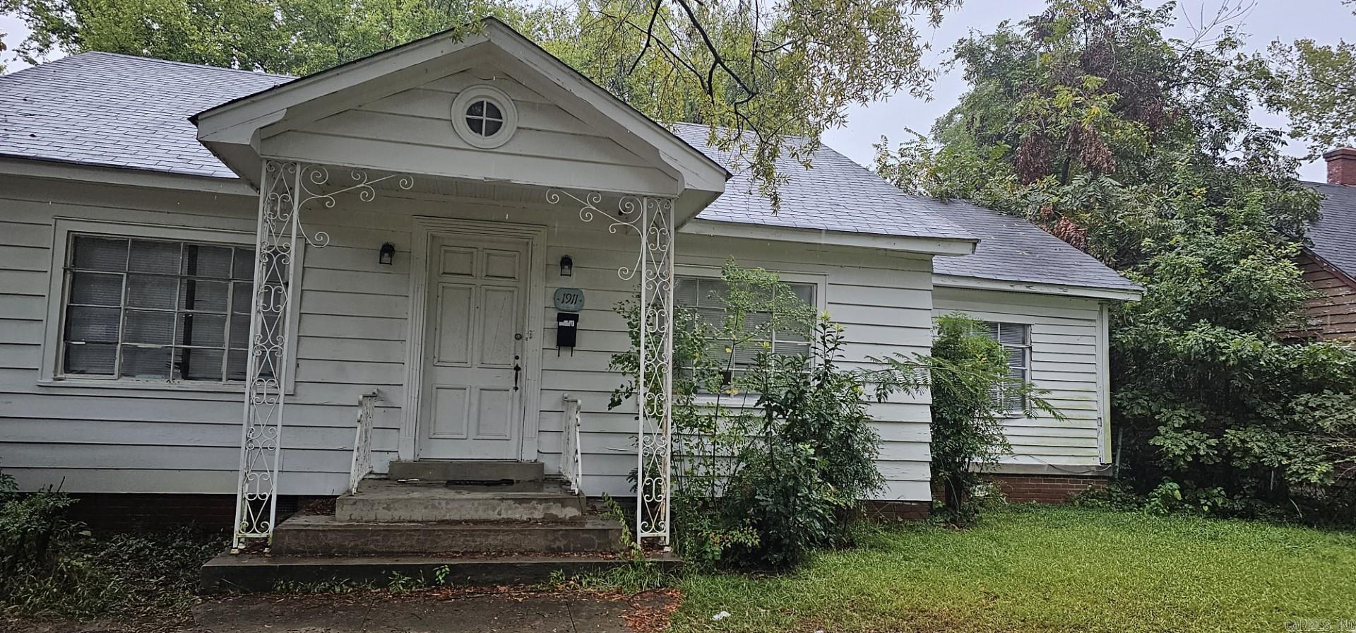 Linden St, Pine Bluff, AR 71603