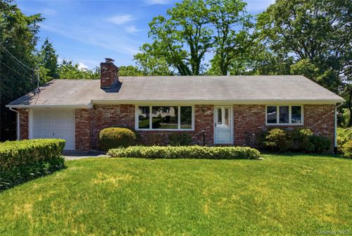 58 Juniper Rd, Kings Park, NY, 11754-3037 | Card Image