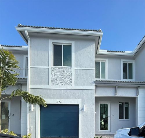 676 Se 14th St, Homestead, FL, 33034-3467 | Card Image