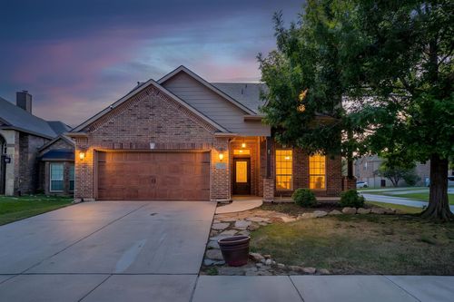 1300 Ocotillo Ln, Fort Worth, TX, 76177-7219 | Card Image