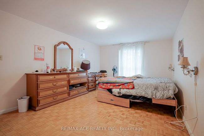 28 Wilkins Dr, House other with 6 bedrooms, 3 bathrooms and 4 parking in Kitchener ON | Image 24