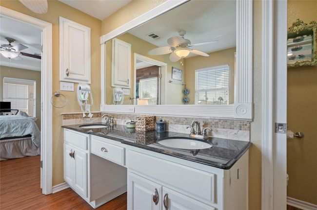 876 Kahla Dr, House other with 5 bedrooms, 2 bathrooms and 2 parking in Crystal Beach TX | Image 30