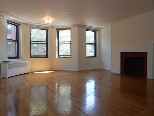 apt-10-40 Carlton St, Brookline, MA, 02446-5619 | Card Image