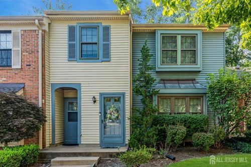 71 Bradford Ct, Matawan, NJ, 07747-1858 | Card Image