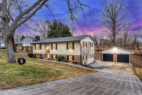 2323 Mark Lane, Maryville, TN, 37803 | Card Image