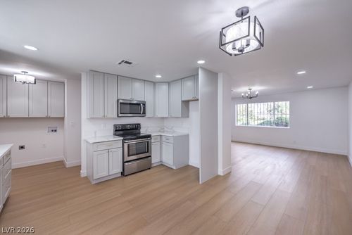 566 Greenbriar Townhouse Way, Las Vegas, NV, 89121-2471 | Card Image