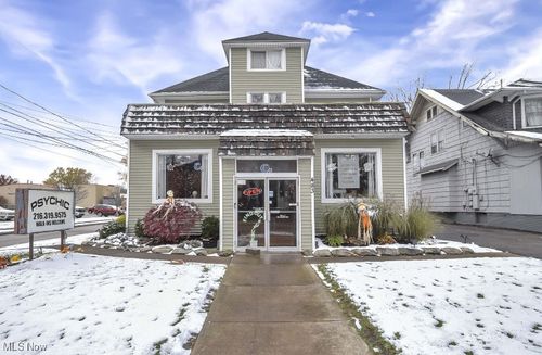 483 Front St, Berea, OH, 44017-1768 | Card Image