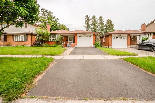 55 Ramblewood Way, Kitchener, ON, N2N1G8 | Card Image