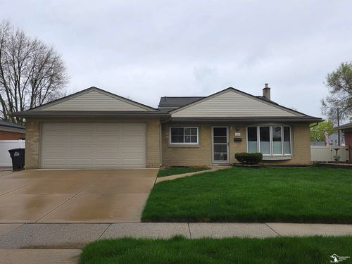 9480 William St, Taylor, MI, 48180-3727 | Card Image