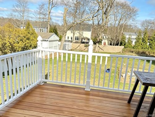 249 Bayport Ave, Bayport, NY, 11705-1849 | Card Image