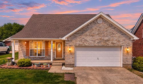 8815 Wisdom Ln, Louisville, KY, 40229-2583 | Card Image