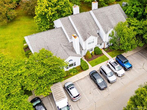 33 Spruce St, Pawling, NY, 12564-1503 | Card Image