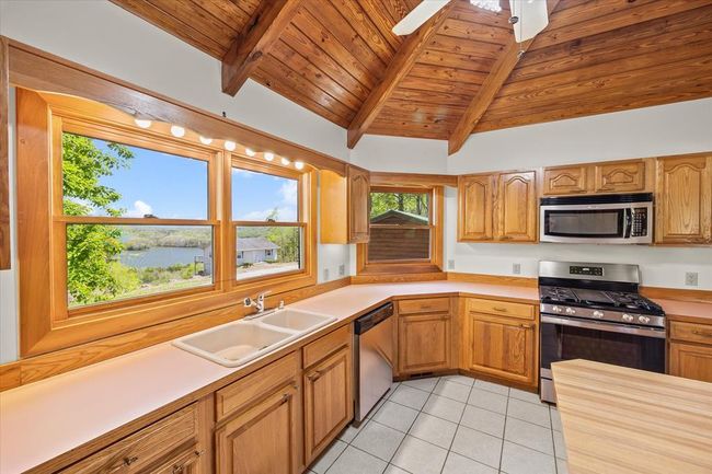 117 Falcon Dr, House other with 3 bedrooms, 3 bathrooms and 3 parking in Byrdstown TN | Image 16
