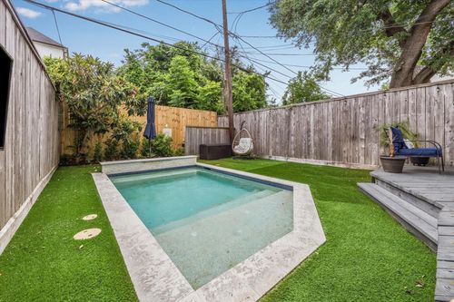 b-830 W 17th St, Houston, TX, 77008-3528 | Card Image