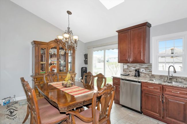 16529 Edgewood Dr, House other with 3 bedrooms, 2 bathrooms and 2 parking in Plainfield IL | Image 9