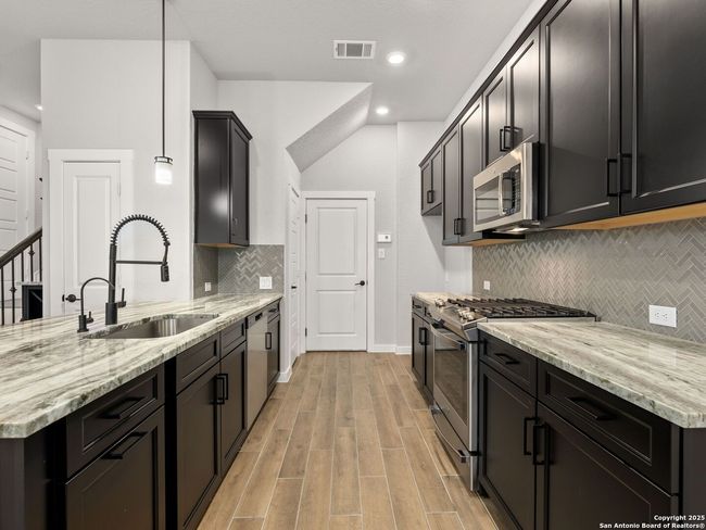 UNIT-30 - 5843 Whitby Rd, House other with 3 bedrooms, 4 bathrooms and null parking in San Antonio TX | Image 12