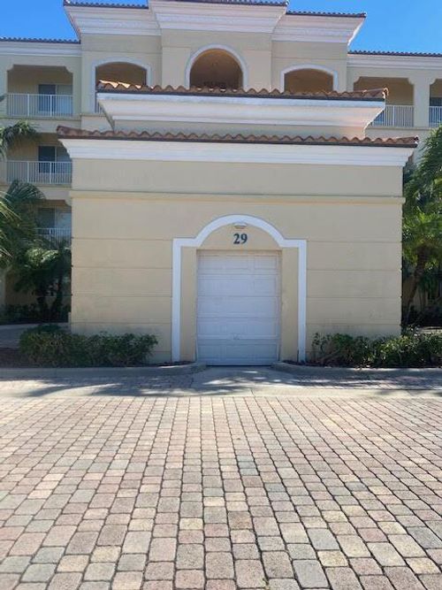 unit-201-29 Harbour Isle Dr W, Fort Pierce, FL, 34949-2781 | Card Image