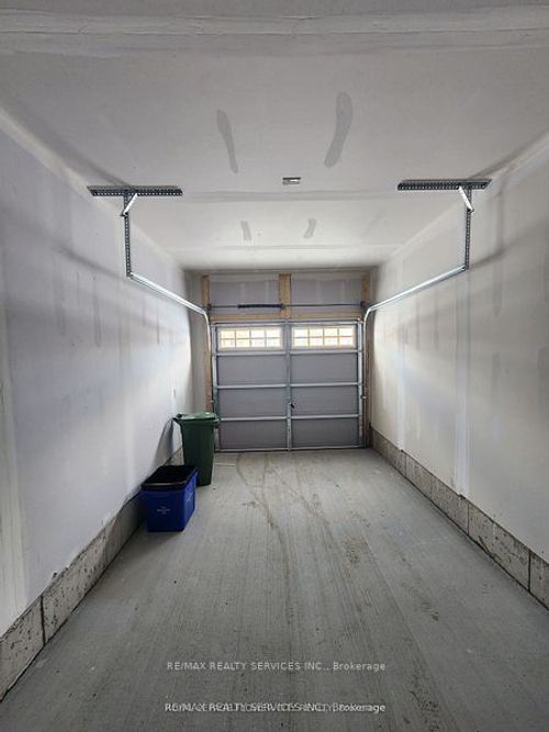 726 Rouncey Rd, Ottawa, ON, K2V0R1 | Card Image