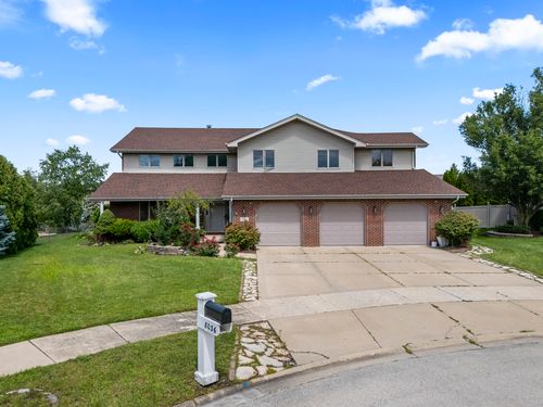8036 Highfield Ct, Tinley Park, IL, 60487-9262 | Card Image
