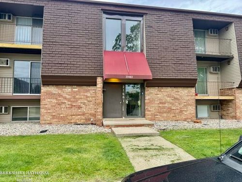 21661 Hillside Dr, Clinton Twp, MI, 48035-6005 | Card Image