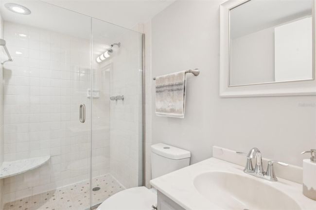bathroom 2 | Image 12