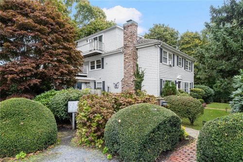 c3-46 Chastellux Ave, Newport, RI, 02840-3887 | Card Image