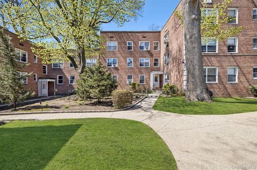 3c-1 Edwards St, Roslyn Heights, NY, 11577-1101 | Card Image