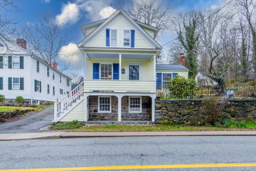 20 Grove St, Essex, CT, 06426-1006 | Card Image