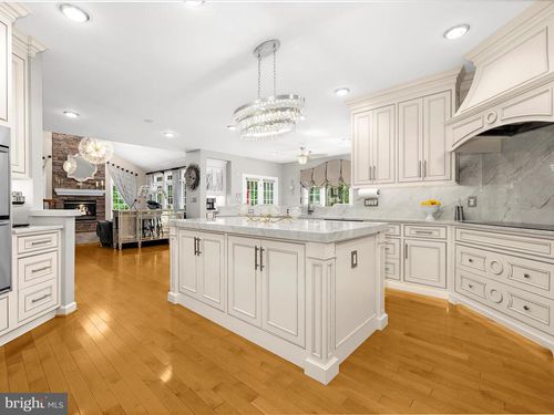 206 May Ln, EDGEWATER, MD, 21037-2783 | Card Image