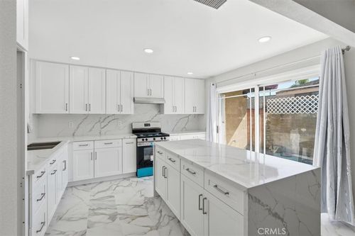10112 Traylor Way, Garden Grove, CA, 92843-3155 | Card Image