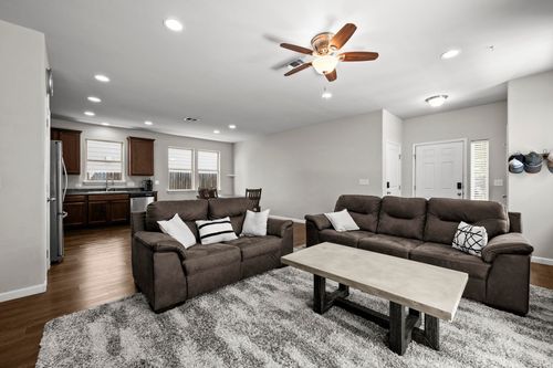 328 Triumph Rd, Buda, TX, 78610-2993 | Card Image