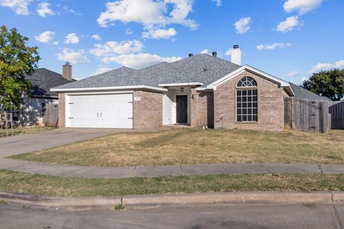 607 Meadowbrook Drive, Burleson, TX, 76028 | Card Image