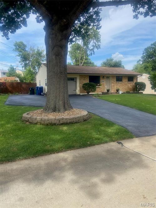 2002 Janiculum Dr, Fenton, MO, 63026-2134 | Card Image