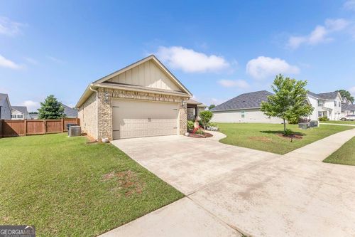 213 Barnyard Way, Perry, GA, 31069-9645 | Card Image