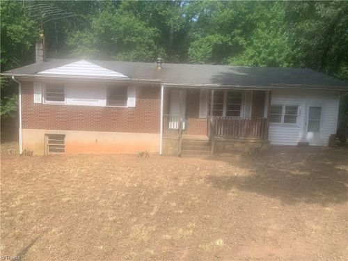 124 Straws Trl, Eden, NC, 27288-7663 | Card Image