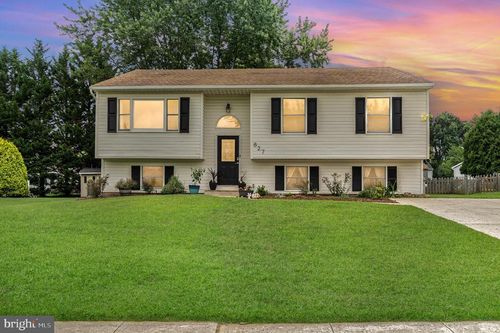 827 Van Dyke Ln, BEL AIR, MD, 21014-6930 | Card Image