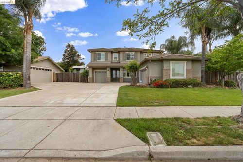 1060 Cambrian Pl, Brentwood, CA, 94513-6804 | Card Image