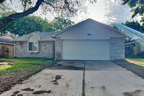 10723 Forest Leaf Dr, Sugar Land, TX, 77498-1781 | Card Image