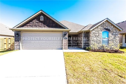 50 N Benchmark Ln, Fayetteville, AR, 72704-5151 | Card Image