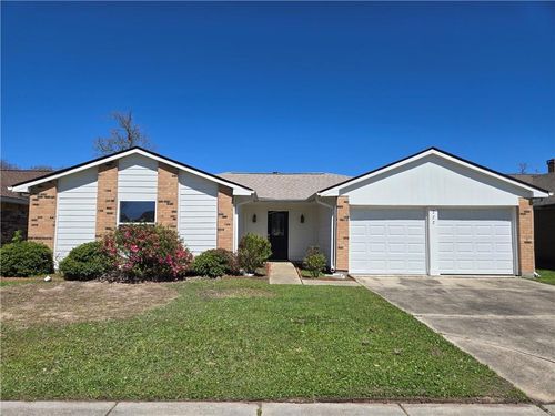 222 Queen Anne Dr, Slidell, LA, 70460-8411 | Card Image