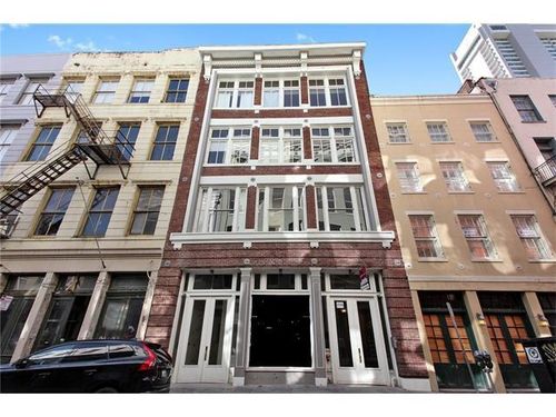 2b-216 Chartres St, New Orleans, LA, 70130-2285 | Card Image