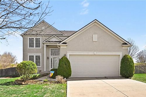 5505 N Wyoming St, Kansas City, MO, 64118-3193 | Card Image