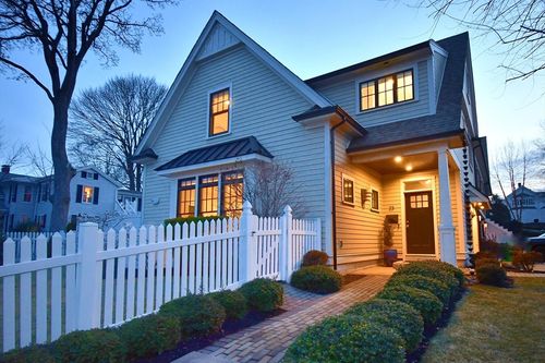 23 Orchard Street, Newton, MA, 02458 | Card Image